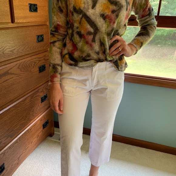 Women’s light sweater. Size small - Picture 2 of 7